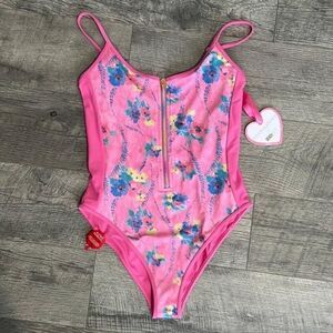 LoveShackFancy
Pink Beach Riot Cheryl Hints Of Hibiscus One-piece Bathing Suit S